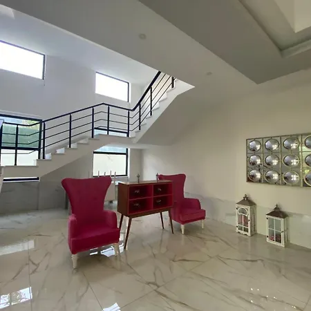 Luxury Kestel Apartament *